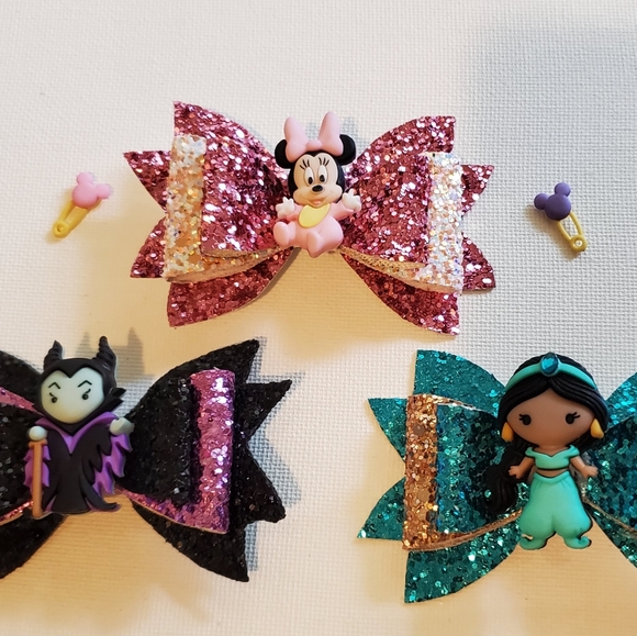 Bows - Picture 3 of 6